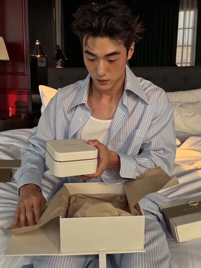 A creator-led package reveal.